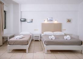 Dionysos Apartments & Studios 3