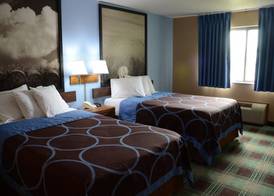Super 8 by Wyndham Centerville 5
