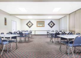 Super 8 By Wyndham Williamsburg 2