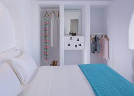 Skyfall Suites - Adults Only 4
