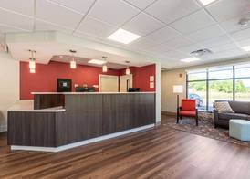 Econo Lodge Dayton North 2