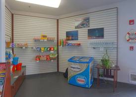 Siletz Bay Beachfront Hotel by OYO Lincoln City 3