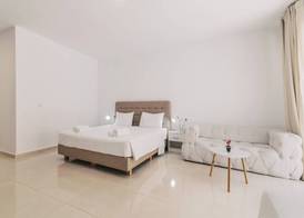 Bamboo Suites Hotel - Adults Only 5