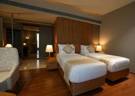 Ramada Encore by Wyndham Kochi Kalamassery 4