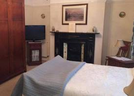 Hillcrest House Bed & Breakfast 2