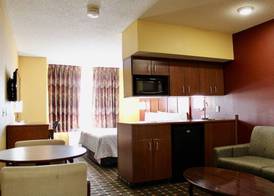 HomeTown Inn & Suites 5