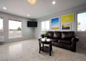 Days Inn by Wyndham Fresno South 2