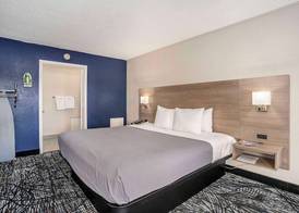 Rodeway Inn Grand Haven 4