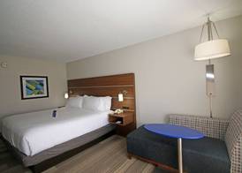 Holiday Inn Express & Suites GREENSBORO-EAST by IHG 5