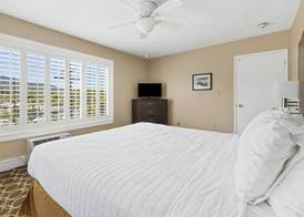 Marin Suites Hotel 5