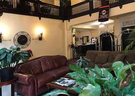 Mayflower Hotel 4