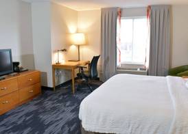 Fairfield Inn & Suites Indianapolis East 5