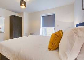 Hybrid Resi - London, Mitcham close to Tooting and Wimbledon 4