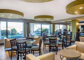 La Quinta Inn & Suites Oakland Airport Coliseum 4