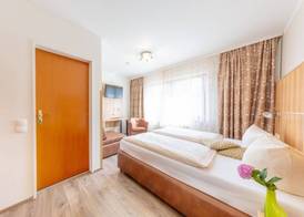 Hotel Reinhardtshof Garni 4