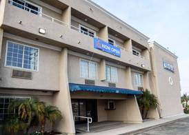 Motel 6 Azusa, CA 3