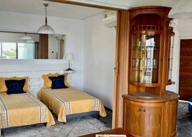 Stunning View Seaside 1-Bed Apartment in Saronida 2