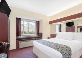 Microtel Inn & Suites by Wyndham Hamburg 5