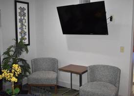 Holiday Inn Express & Suites MCPHERSON by IHG 5