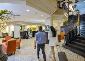 Hotel Grand Chancellor Adelaide 4