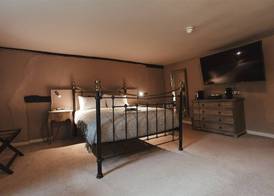 The Woolpack Hotel 5