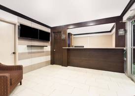 Econo Lodge Inn & Suites Florida City 2