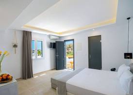 Tropicana Hotel 3