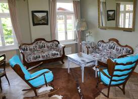 Alpenrose Hotel and Gardens 4