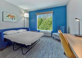 Holiday Inn Express & Suites HUNTSVILLE – SPACE CENTER by IHG 4