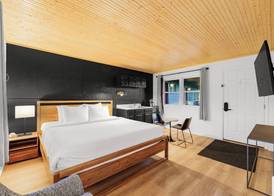 Placid Bay Hotel 5