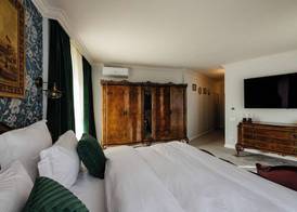 Ateneea Luxury Rooms 3