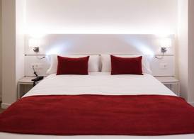 Hotel Pompaelo Plaza del Ayuntamiento & Spa 4