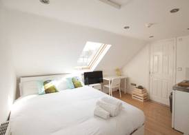 Tooting Broadway Studios & Rooms by PrimeCityHosts 4