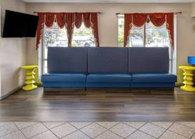 Days Inn & Suites by Wyndham Albany 3