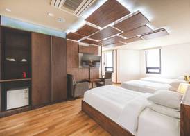 Sunset Hotel 3