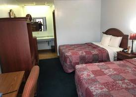 Huggy Bear Motel - Warren 3
