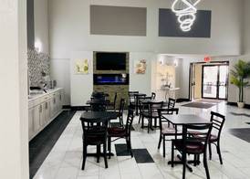Super 8 by Wyndham Shakopee 2