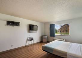 Motel 6-Rothschild, WI 5