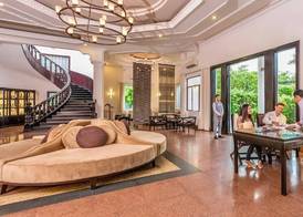 White Mansion 4