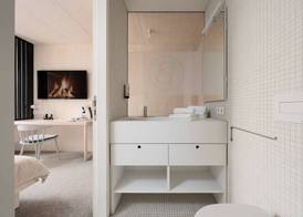 Hotel Bergamo Modern & zentral in Ludwigsburg 24h Check in 3 Min zum Schloss nachhaltiges Hotel in Holzbauweise 5