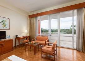 Inya Lake Hotel Yangon 4