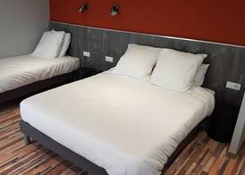 Logis Hotel Yseria - Historical Center 5