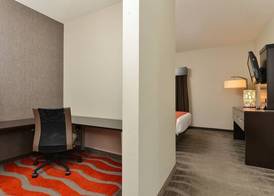 Holiday Inn Express & Suites EDMONTON-INTERNATIONAL AIRPORT by IHG 4