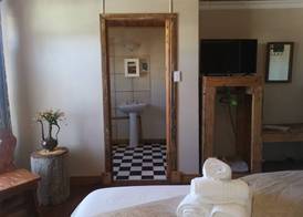 Autumn Breeze Manor Guest House 4