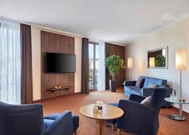 The Curve Hotel BayArena 4
