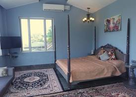 360 South, Khandala 4