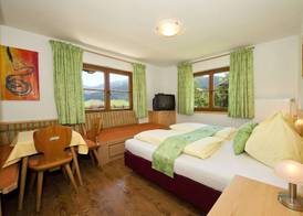 Bed & Breakfast Landhaus Strasser 4