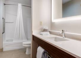 Holiday Inn Express & Suites HARRISON by IHG 2