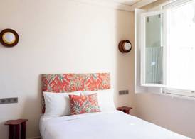 Absinthe Guest House 4