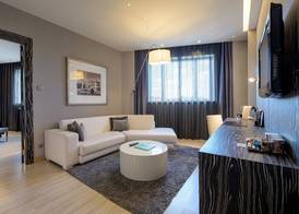Hotel Maydrit Airport 3